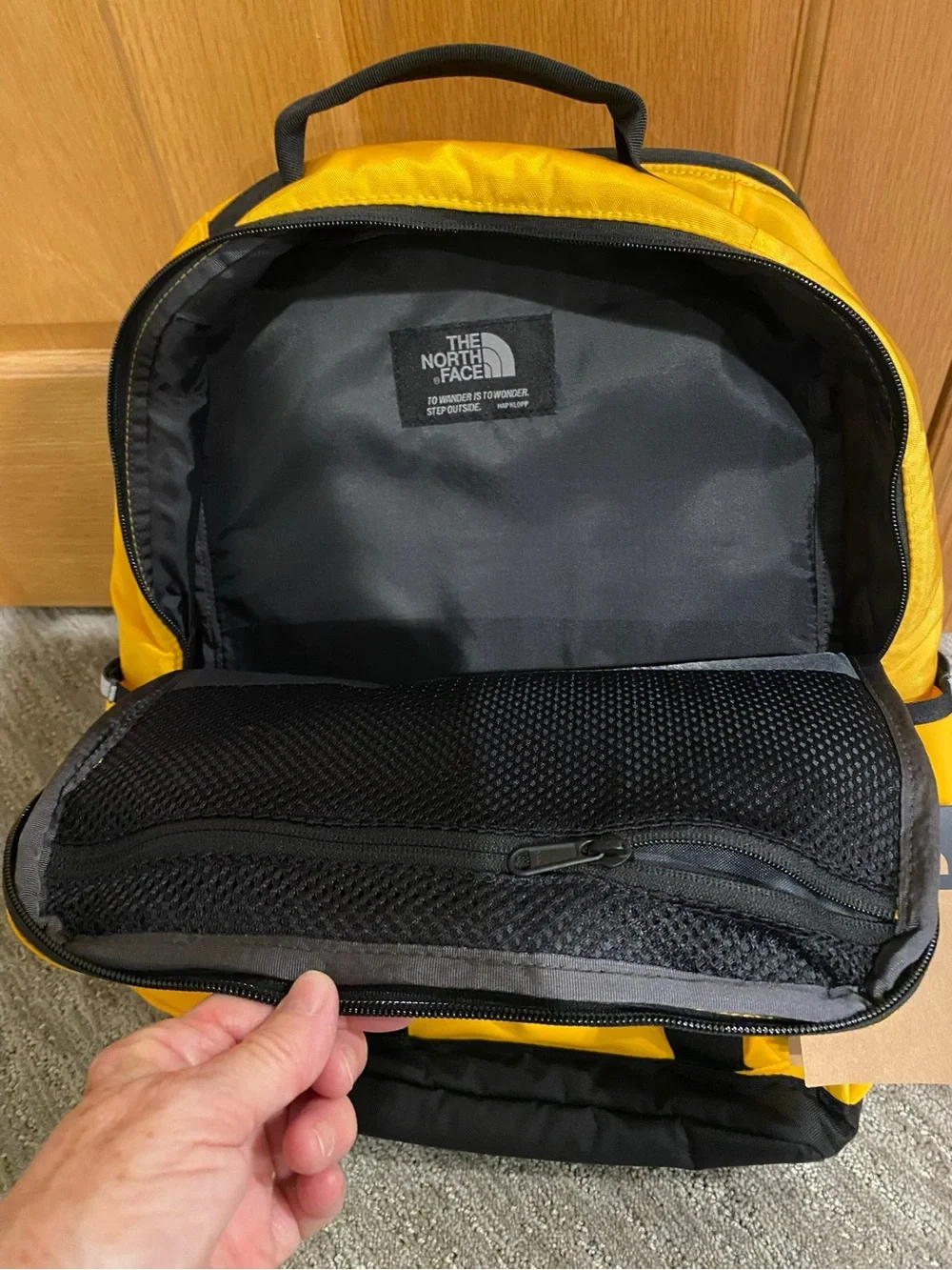 NWT The North Face Base Camp Day Backpack Summit Gold/TNF Black